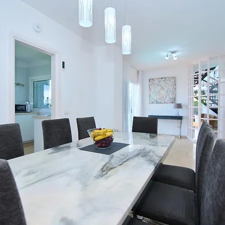 Casa Palmeras Vila *